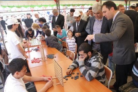 Kars’ta geleceğin bilim adamları hünerlerini sergiledi