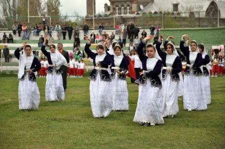 Kars'ta Hava Muhalefeti Nedeniyle Kutlanamayan 19 Mayıs Törenleri Yapıldı