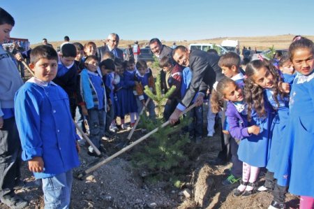 Kars'ta her öğrencinin bir fidanı olacak
