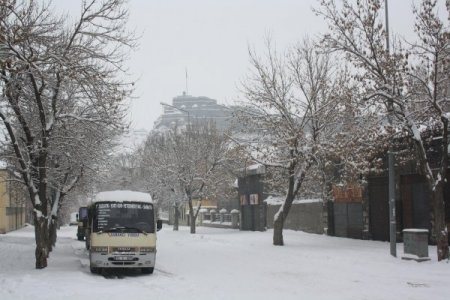 Kars'ta Kar Kalınlığı Yarım Metreyi Geçti