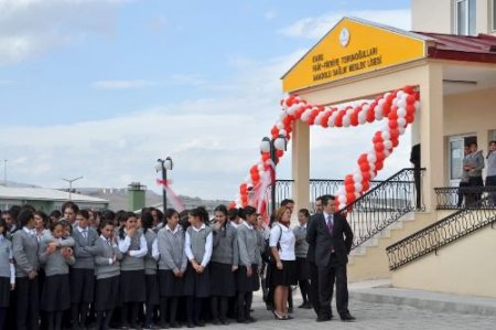 Kars'ta Okul Açılışı