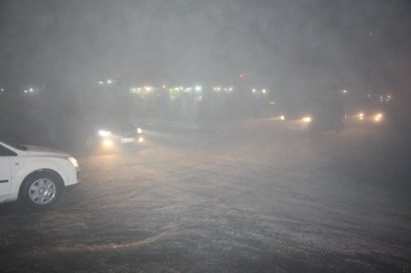 Kars'ta sis: Görüş mesafesi 10 metreye düştü