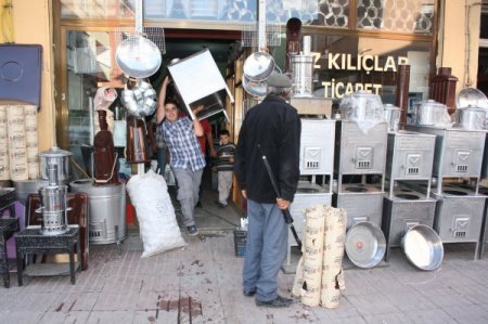 Kars'ta tezek sobaları görücüye çıktı