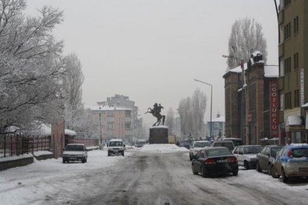 Kars'tan kartpostallık kar manzaraları