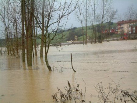 Kartepe'de Kar Kalınlığı 2 Metreye Ulaştı