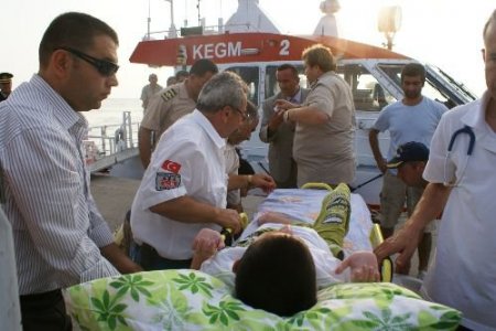 Kas Hastası Küçük Bora'nın İmdadına Vali Arslan Botuyla Yetişti