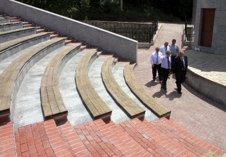 Kasap: Amfi tiyatronun eksikleri tamamlanırsa devralırız