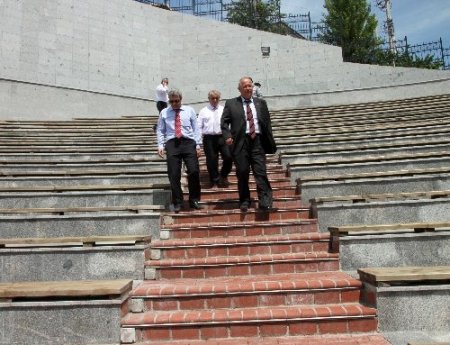 Kasap: Amfi tiyatronun eksikleri tamamlanırsa devralırız