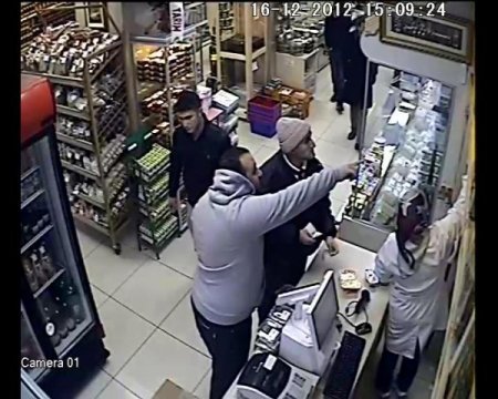 Kaşar hırsızları güvenlik kamerasında