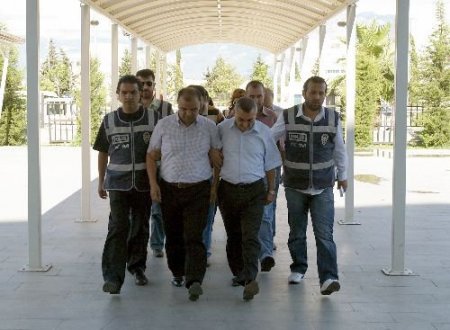 Kasırga-2 Operasyonunda Gözaltına Alınan 7 Kişi Adliyeye Sevk Edildi