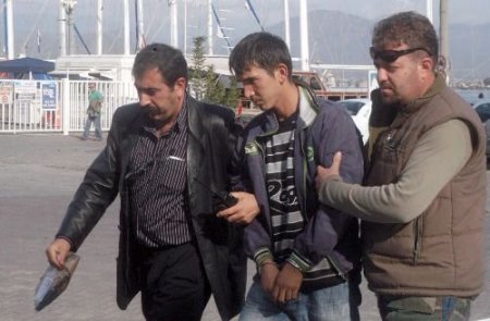 Katil Zanlısı Otostopla Bindiği Araçta Yakalandı