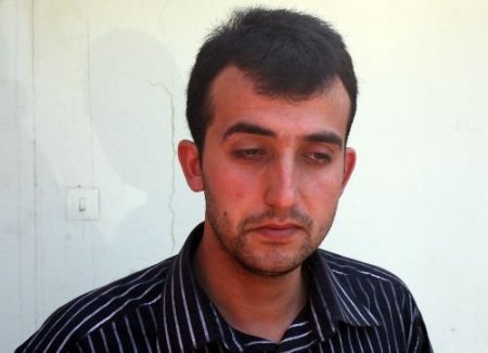 Katliamda Kaybettiği Yakınlarının Mezarı Başında Gözyaşı Döktü