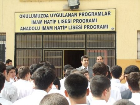 Katsayı Adaletsizliğinin Kalkması İmam Hatip Lisesi Öğrencilerini Sevindirdi