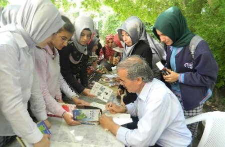 Kavaklı’dan öğrencilere başarının anahtarı: Üşenme, erteleme, vazgeçme