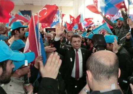 Kavlak: İşveren, işçinin krizde yaptığı fedakarlıkları çabuk unuttu