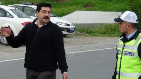 Kavşakta otomobil ve cip çarpıştı: 2 yaralı