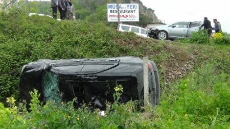 Kavşakta otomobil ve cip çarpıştı: 2 yaralı