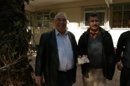 Kaybettiği umre parası bulununca sevince boğuldu