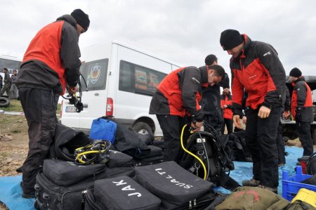 Kaybolan balıkçı kadını 29 kişilik dalgıç ekibi arıyor