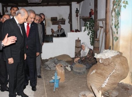Kaybolan el sanatları Osmaniye Kent Müzesi'nde yaşayacak