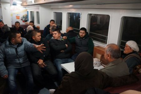 Kaybolan mürettebat yakınlarının ümitli bekleyişi sürüyor