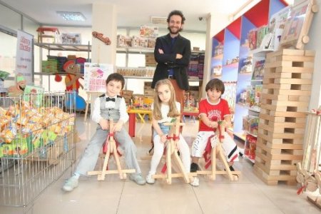 Kaybolmuş oyuncakları üretip Avrupa'ya ihraç ediyor