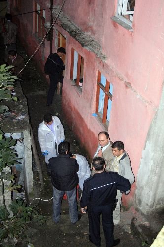 Kayıp Annenin Cesedi, Evinin Kömürlüğünde Parçalanmış Şekilde Bulundu