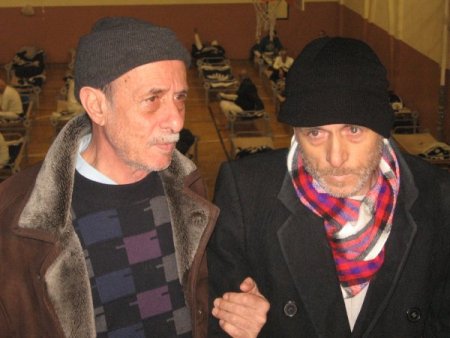 Kayıp Şahıs, Evsizlerin Toplandığı Spor Salonunda Bulundu