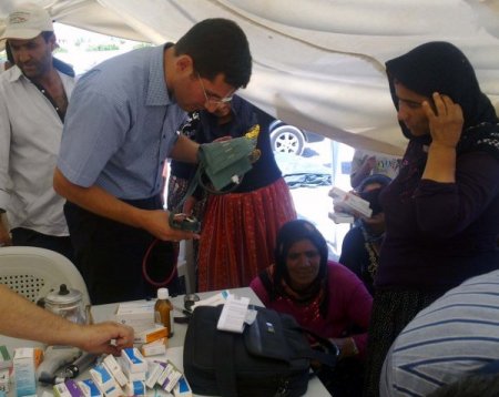 Kayısı Bahçesinde Mevsimlik Tarım İşçilerine Sağlık Taraması