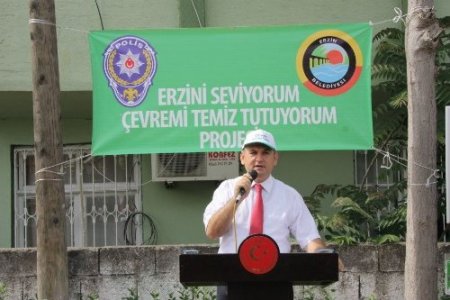 Kaymakam, belediye başkanı, emniyet ve milli eğitim müdürü çevre temizliği yaptı