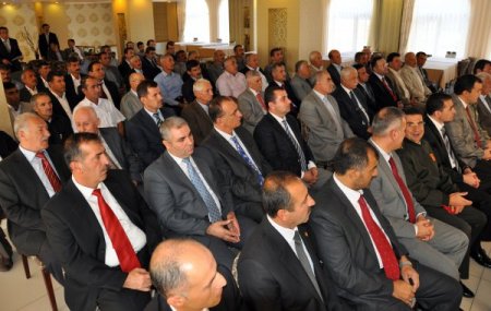 Kaymakam Bingöl, Midyat bürokratlarının telefonunu muhtarlara dağıttı