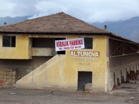 Kaymakam Demir, tuğla ocaklarına 'birleşin' çağrısı yaptı