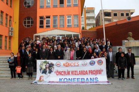 Kaymakam Niyazi, öğrencilere başarılı olmanın yollarını anlattı