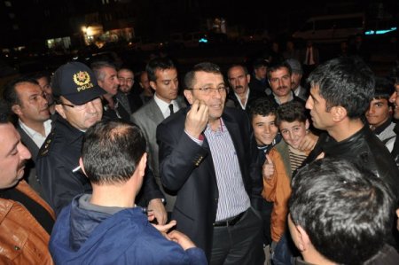 Kaymakamlık, göçükten dolayı evlerine giremeyen aileler kalacak yer tahsis etti