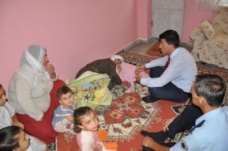 Kaymakamlık Personeli, 82 Yaşındaki Hasta İçin Kapak Topladı