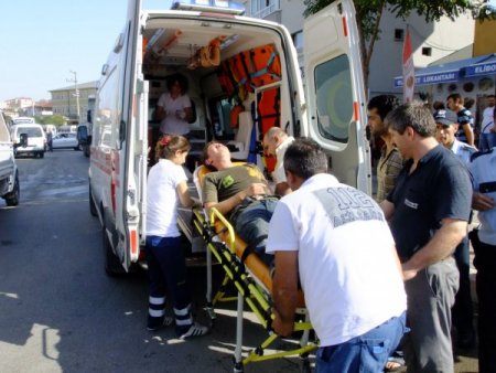 Kaynak yaptığı araç yanınca şoka girdi