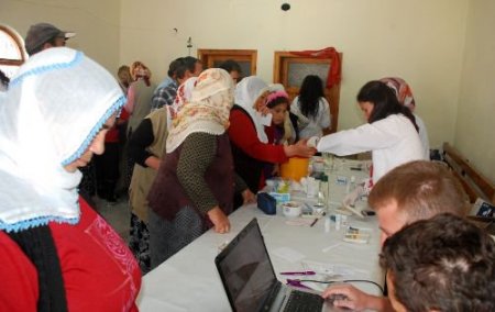 Kayseri Büyükşehir Belediyesi, Cebir'de Sağlık Taraması Yaptı