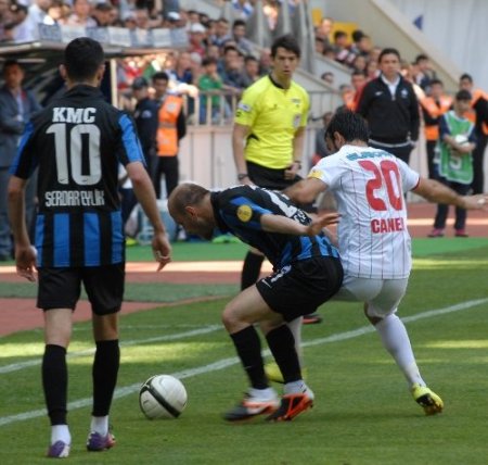 Kayseri Erciyes ve Çaykur Rizespor Süper Lig'e çıktı