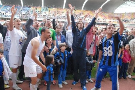 Kayseri Erciyesspor’un şampiyonluk sevinci 5 dakika sürdü