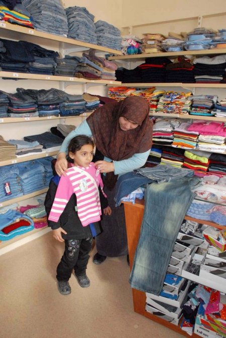 Kayseri Kimse Yok Mu ihtiyaç sahipleri için giyim ve gıda mağazası açtı