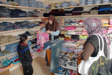 Kayseri Kimse Yok Mu ihtiyaç sahipleri için giyim ve gıda mağazası açtı