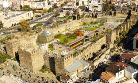 Kayseri’de artık kültür-sanatın da kalesi olacak