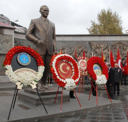 Kayseri’de Atatürk törenlerle anıldı