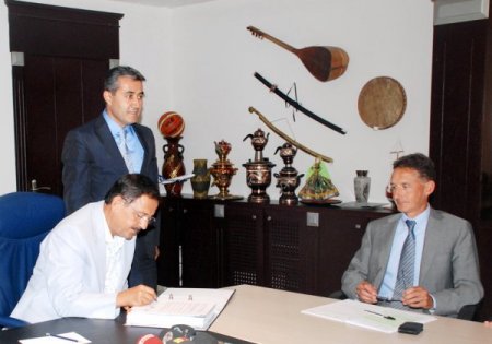 Kayseri'de Raylı Sistem İkinci Ve Üçüncü Etap Yapım Sözleşmesi İmzalandı