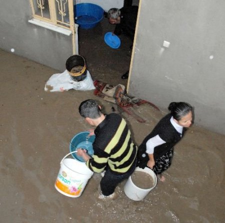 Kayseri'de Şiddetli Yağış, Su Baskınlarına Neden Oldu