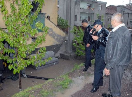 Kayseri'de Şiddetli Yağış, Su Baskınlarına Neden Oldu