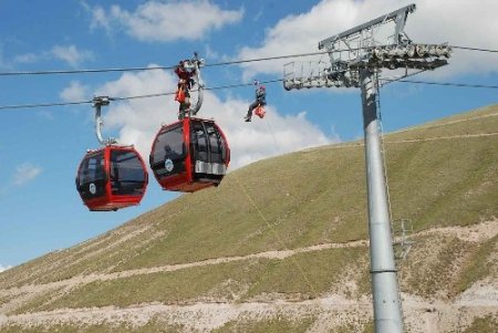 Kayseri'de teleferikten kurtarma tatbikatı gerçeğini aratmadı