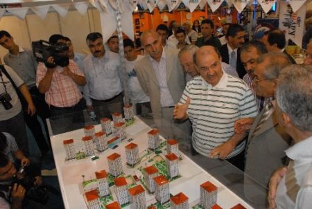 Kayseri'de Toplu Konut Ve Emlak Fuarı Açıldı