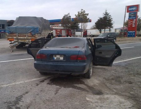 Kayseri’deki trafik kazasında üç kişi yaralandı