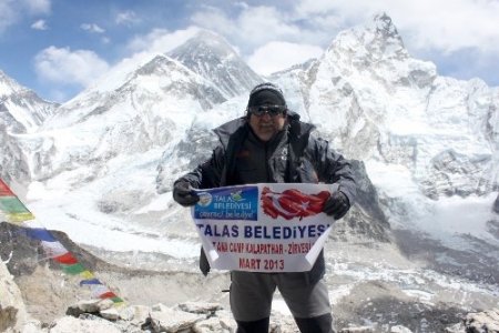 Kayserili dağcı Everest’te